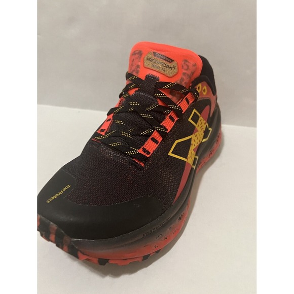 WORN TWICE - New Balance Fresh Foam x More Trail v2 - Black / Red Size 8 WIDE 2E - Picture 6 of 14